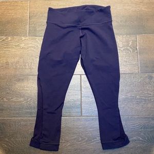 Lululemon Crop Leggings in Dark Plum - Size 6